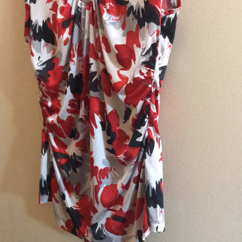 🖤🌹Casual New York & Company sleeveless top.🌹🖤 - Picture 2 of 5